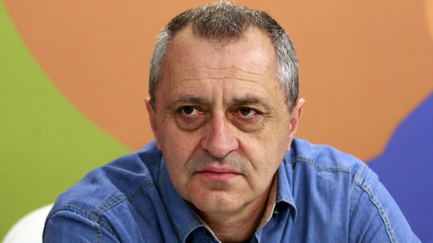 Проф. Валери Стефанов: Европа, тази застаряваща сестра на глупостта и цинизма, се превърна в корпорация на смъртта