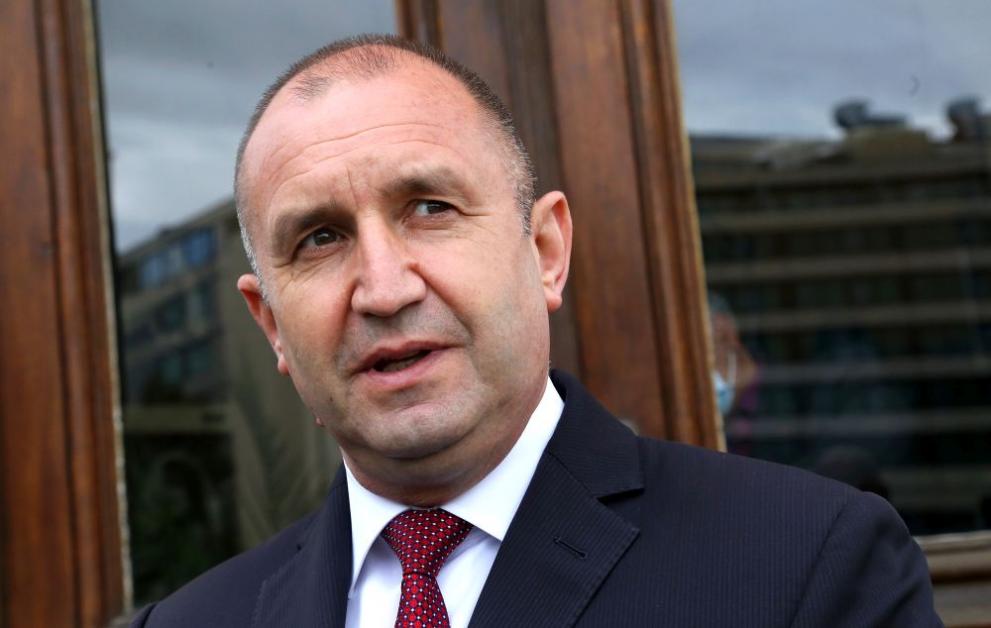 Президентът Радев предупреди за риск от обедняване след влизане в еврозоната: Референдумът не е срещу еврото, а за готовността ни да го приемем сега