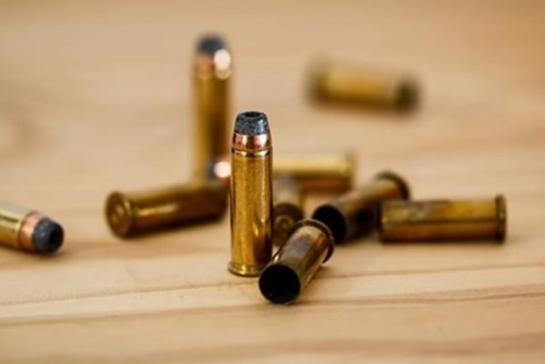Руското разузнаване: България е посредник за сръбски доставки на боеприпаси в Украйнa