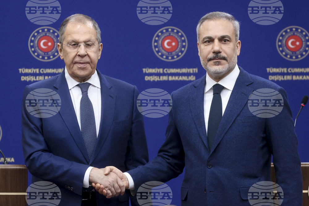 Турски и руски дипломати обсъдиха мирните преговори между Украйна и Русия