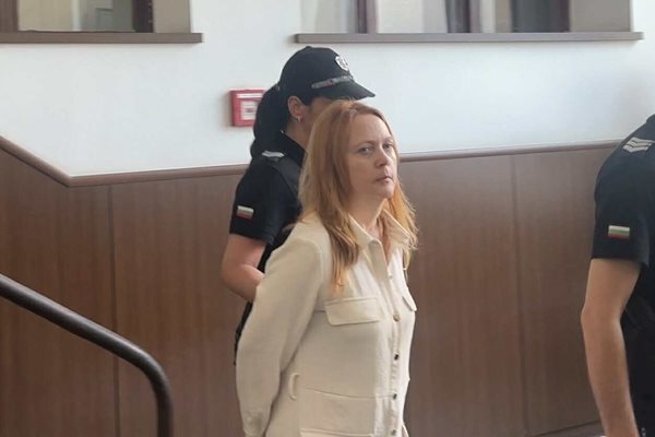 Над 1 млн. лева намерени в дома на пловдивските лекари, продавали метадон