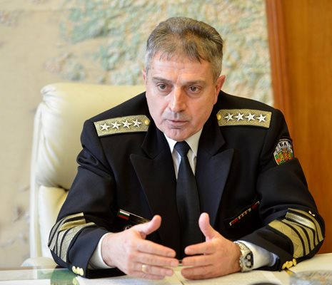 Емил Ефтимов: Първото бойно дежурство на F-16 ще бъде поето най-рано през 2026 г.