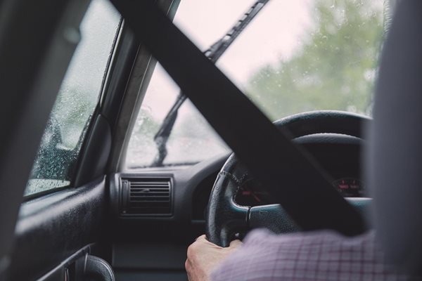 Гърците увеличават глобите за ползване на телефон зад волана