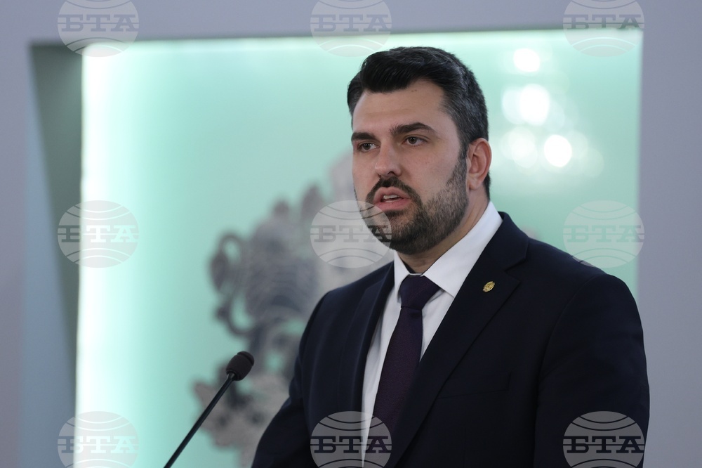 Георг Георгиев: Приоритетът ни е насочен към безопасно извеждане на български граждани от Израел, но самолет няма как да бъде изпратен