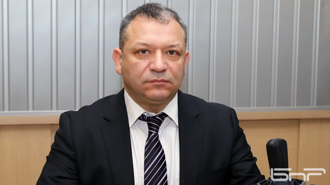 Димитър Гърдев: САЩ се опитват на наложат мир чрез сила. Международното право е компрометирано