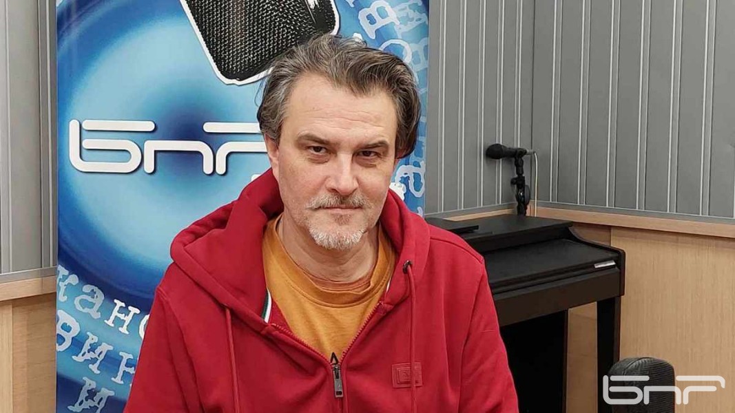 Правителствен самолет със 120 места, превозващ четирима ВИП граждани,  не изчакали да евакуира българи, бягащи от войната 