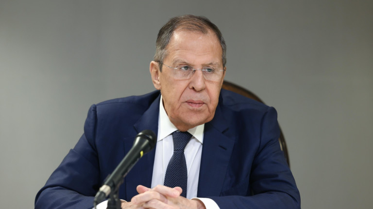 Лавров: За първи път в историята си Русия воюва сама срещу целия Запад