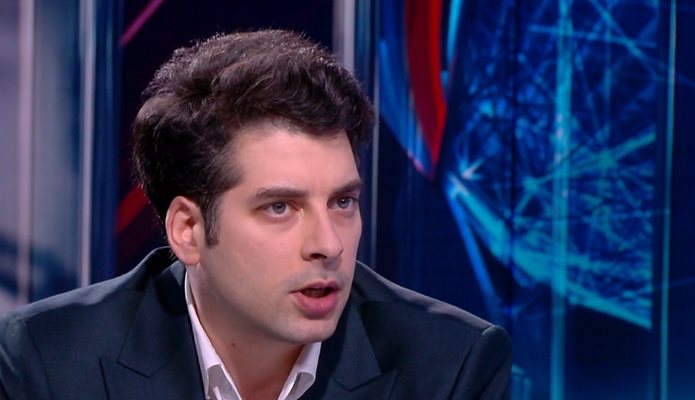Пеканов: Сделката с Тръмп е унизителна и срамна за ЕК и Фон дер Лайен