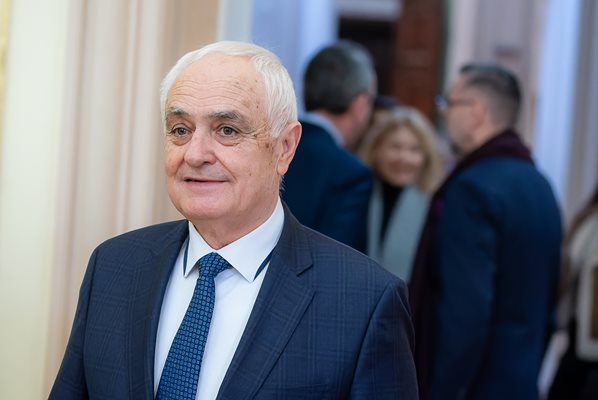 Атанас Запрянов: Догодина ще оборудваме още хеликоптери за гасене на пожари. Те работят най-ефективно в планинските райони