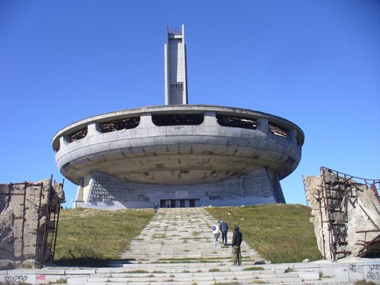 Вторият живот на “чинията” на Бузлуджа възможен с почти 7 млн. лв. от ЕС