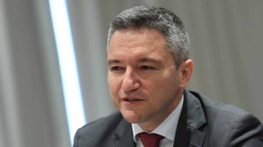 Вигенин: Министрите на БСП постигат резултати, трябва да внимаваме с компромисите