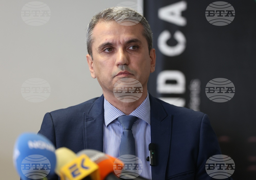 Заплахи са отправени и срещу министър Иван Демерджиев в последната вълна от изпратени имейли