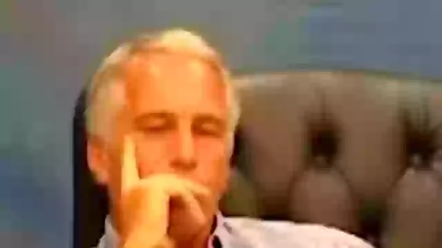 Зловещо видео с Джефри Епстийн, в което говори за Доналд Тръмп, отново изплува, докато сагата с файловете продължава