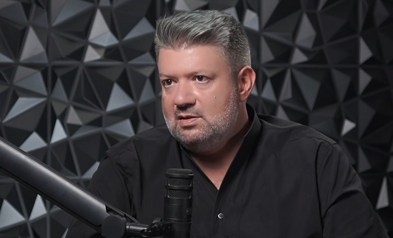 Крум Атанасов от iGold: Русия трупаше „военно ковчеже“ преди войната. Златото расте, когато Западът е застрашен