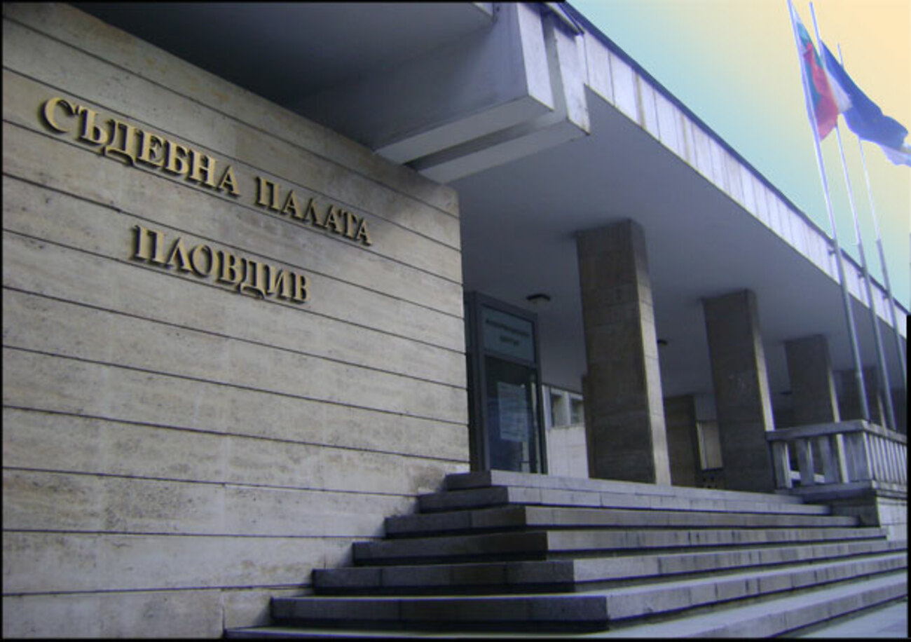 Адвокатите на Михаела и Виктория от убийството на Младежкия хълм обжалват задържането им под стража