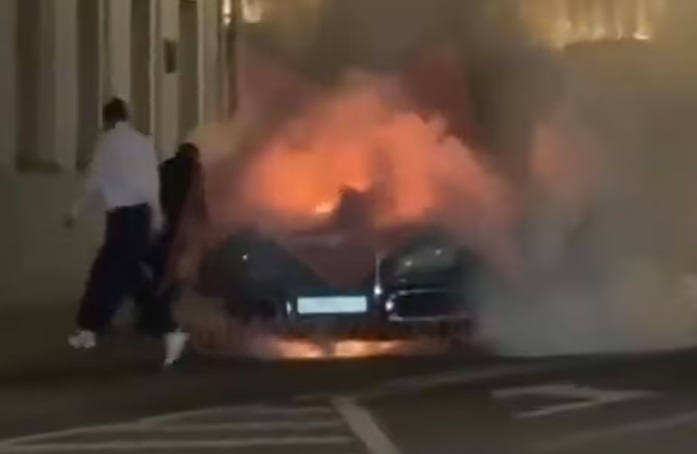 Лимузина от автопарка на Путин се взриви в Москва, твърдят британски медии (ВИДЕО)