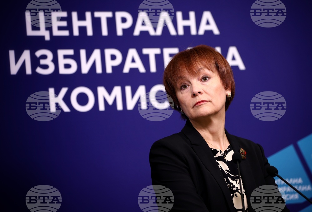 Машинното гласуване е преустановено в 20 секции