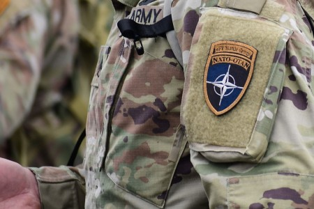 Униформите за армиите от НАТО се шият в България