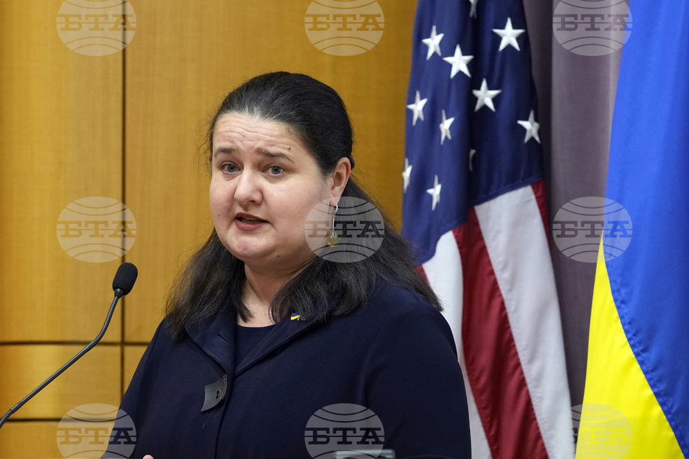 Зеленски се е съгласил да смени украинския посланик в САЩ по време на разговор с Тръмп, пише 