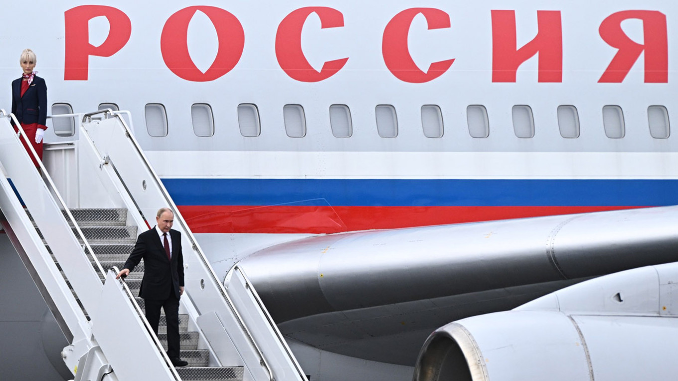 Путин се среща със Си в Киригизстан