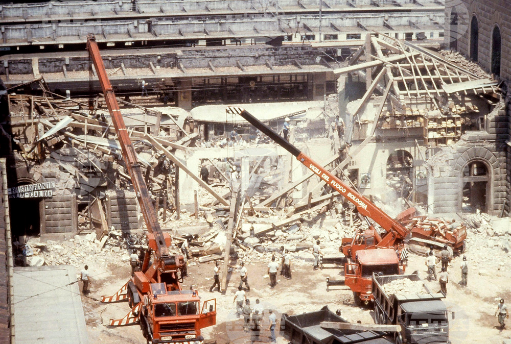 На 2 август 1980 г. е извършен атентатът на гарата в Болоня