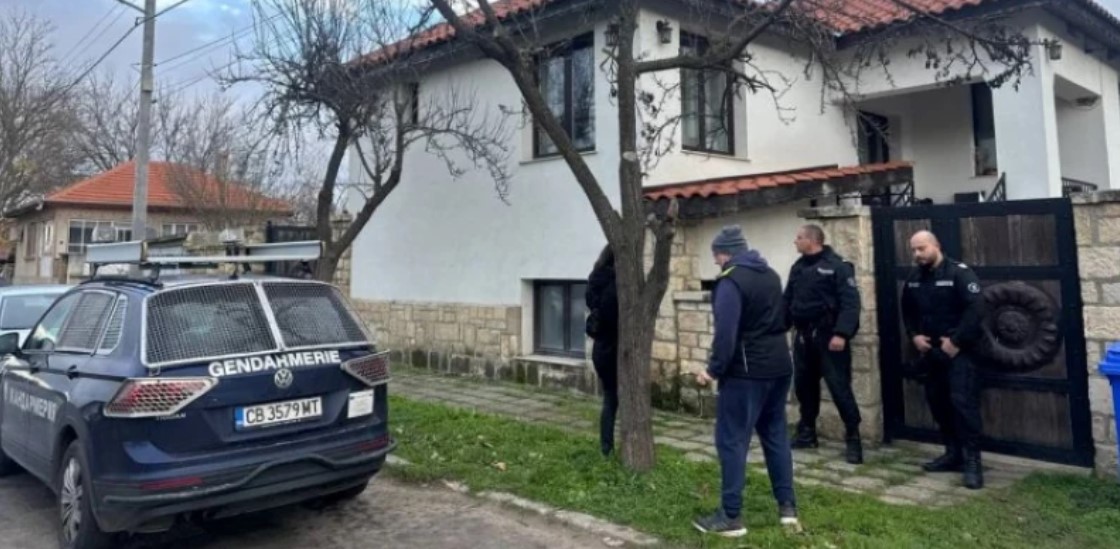 7 души са обвинени след акцията около 