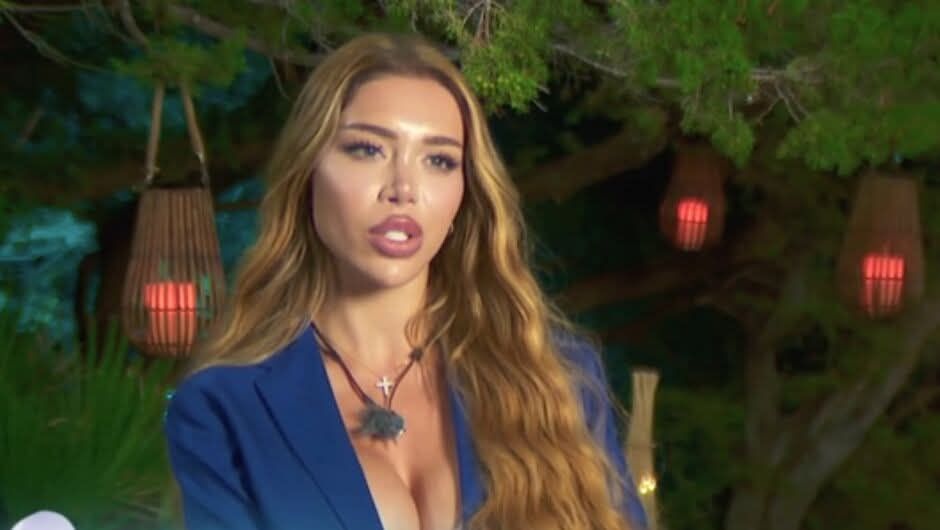 “На 27 години съм, но не съм работила нито един ден, не се осигурявам, не уча. Но, за това, пък, имам доходи. НАП на това как му викахте?