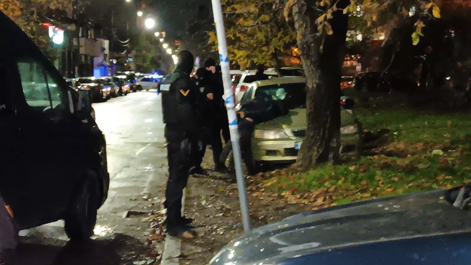 Задържаха двама автокрадци минути след кражба в София