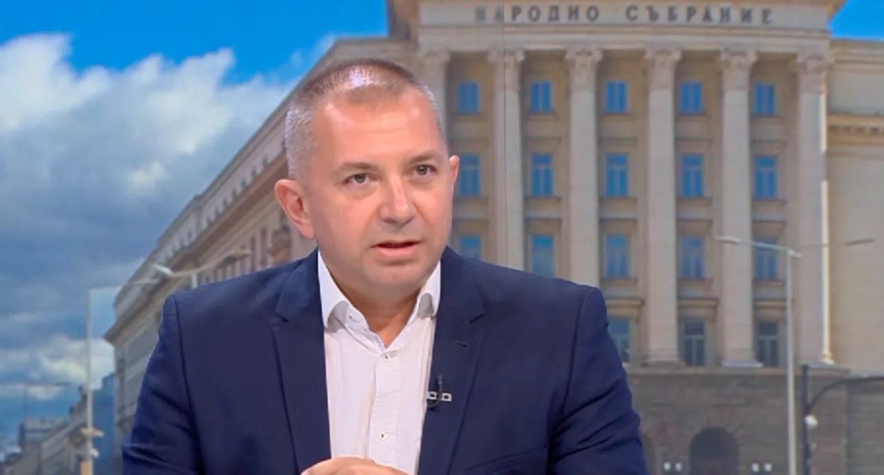 Добрин Иванов (АИКБ) за Закона за еврото: Страхът от санкции може да доведе до дефицит на стоки