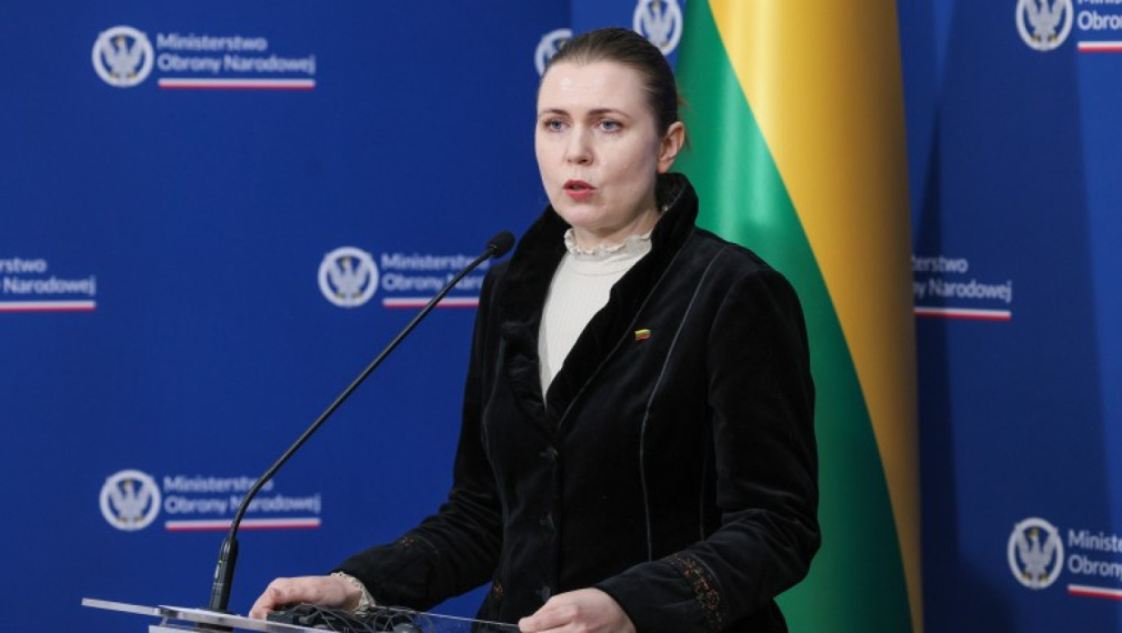 Министърката на отбраната на Литва призова за сваляне на руски самолети