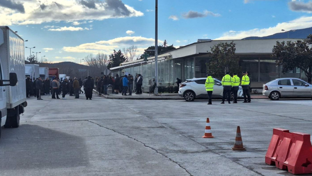 Гръцките фермери блокираха 