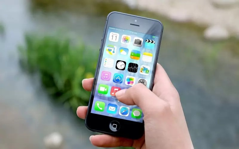 Apple ще произвежда всички iPhone в Индия