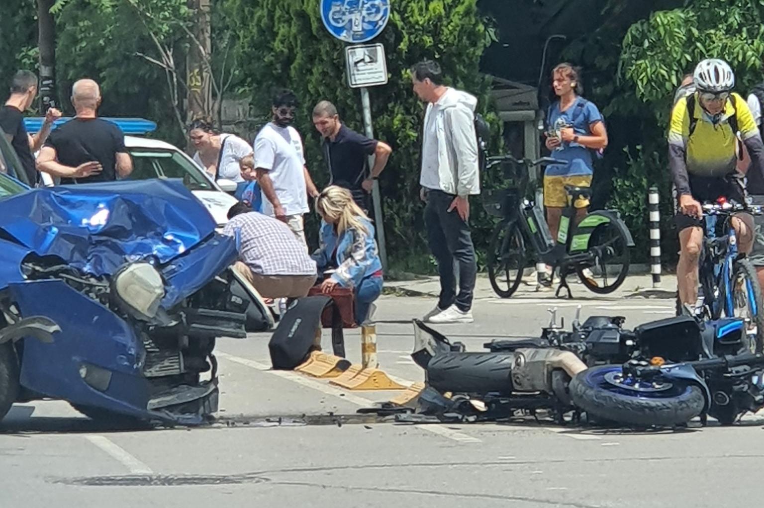 Моторист пострада в тежка катастрофа при НДК