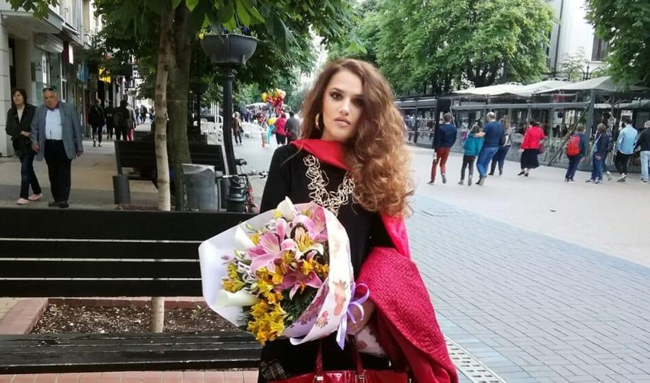 Паметта живее в хората, в техните спомени, мъчнотии, в техните сънища, болки и радости! 
