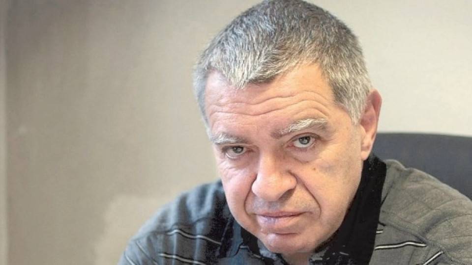 Михаил Константинов: България излиза от хаоса, но светът влиза в такъв.