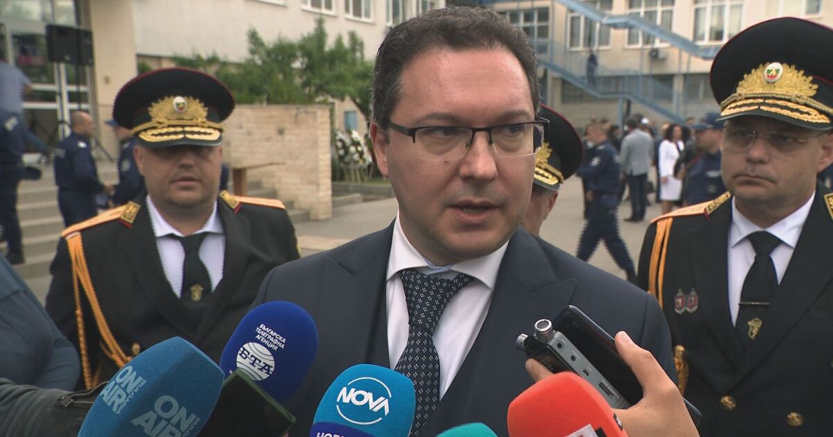 Митов: Не можем да търсим вината за появата на 