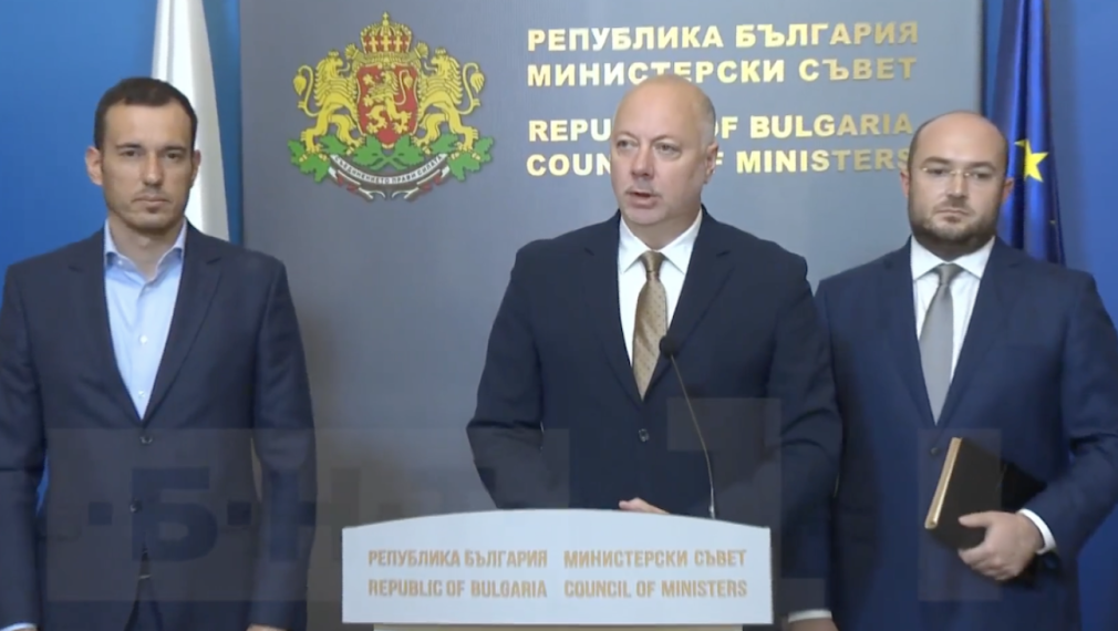 Държавата предложи помощ за кризата с боклука в София, кметът Терзиев я отказа