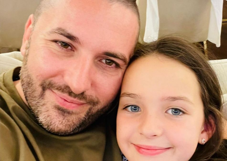 Бащата на Сияна със скандални разкрития пред Съдебната палата в Плевен