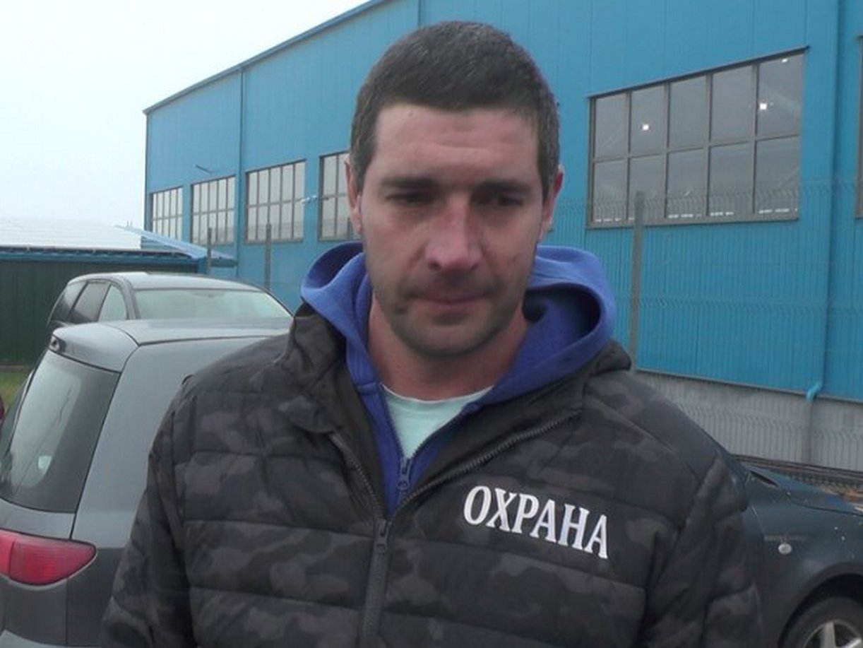 Овчарят, открил кемпера на Ивайло Калушев с труповете: Беше отбит на 3-4 метра от пътя