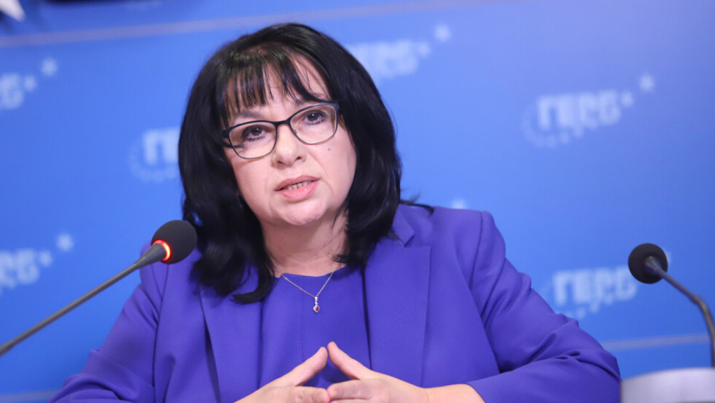 Теменужка Петкова: Не те ли е срам, Асене? Дълговете са заради теб!