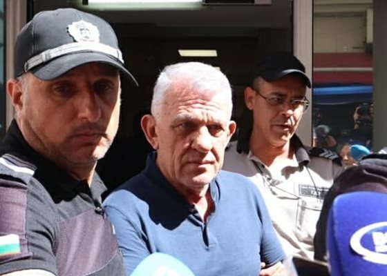 Три часа продължи разпитът на Никола Николов - Паскал в Антикорупционната комисия