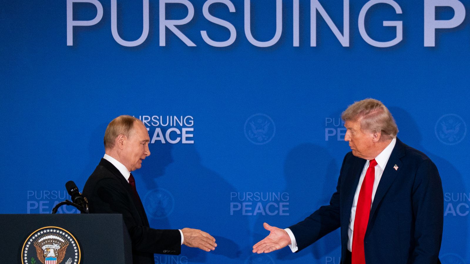 Тръмп след срещата с Путин: Той е много умен, силен и адски корав! Русия е голяма сила, Украйна - не