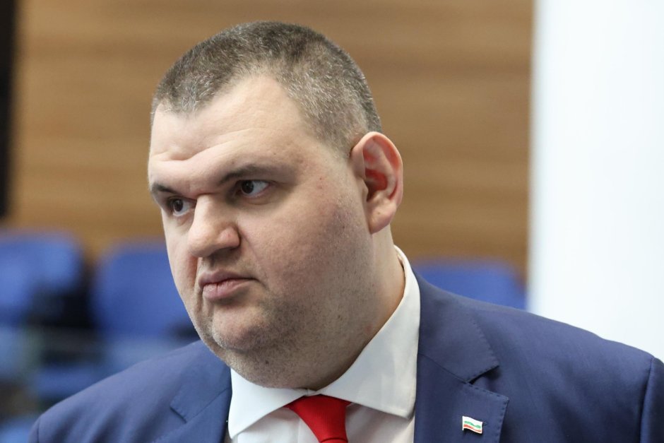 Дори когато признае, няма кой да търси отговорност на Пеевски