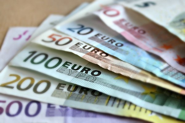 1,5 млн. работят на заплата, която е под нужната за оцеляване
