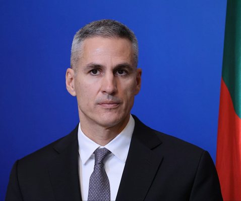 Андрей Гюров: България не е застрашена от военните действия в Близкия изток 