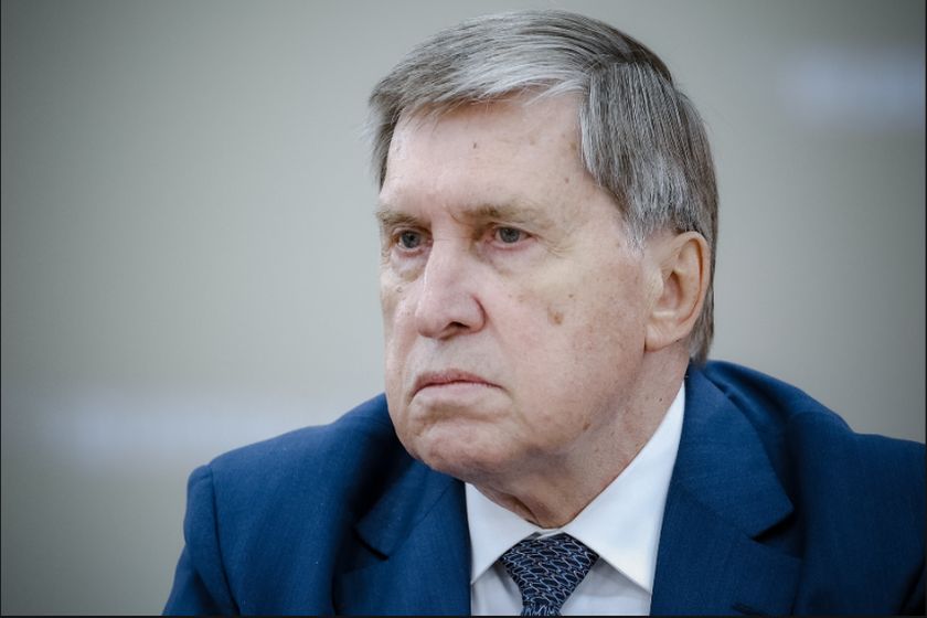 FT: Ушаков изгонил пратеници на Макрон с думите 