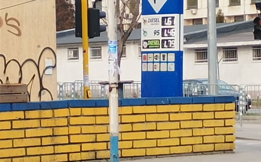Цената на суровия петрол отново надхвърли 100 долара за барел