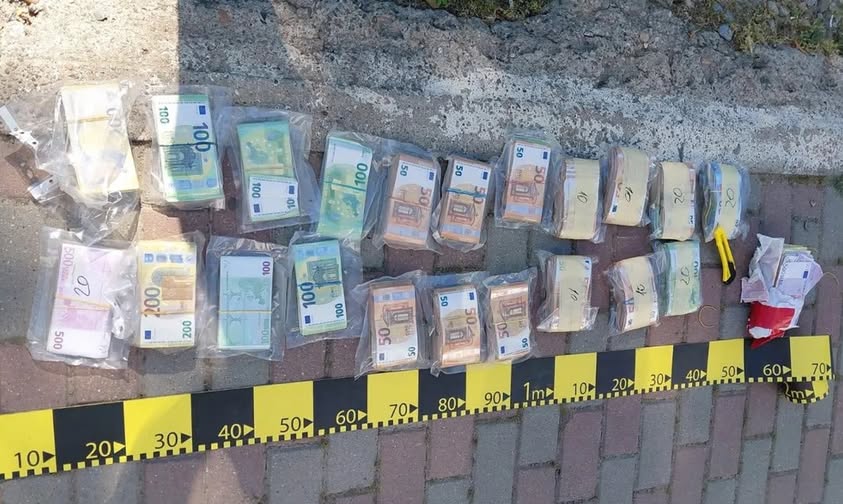 Издирван украинец пробва да влезе в България с над 343 000 евро в брой