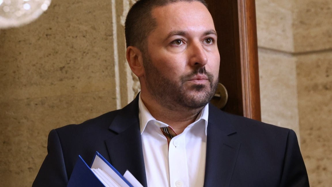 Искам незабавно разследване на цялостната дейност на Станимир Карапетков като вещо лице