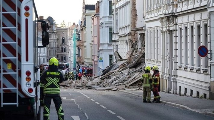 Двама арестувани в Германия заради срутена сграда, под която загина българин